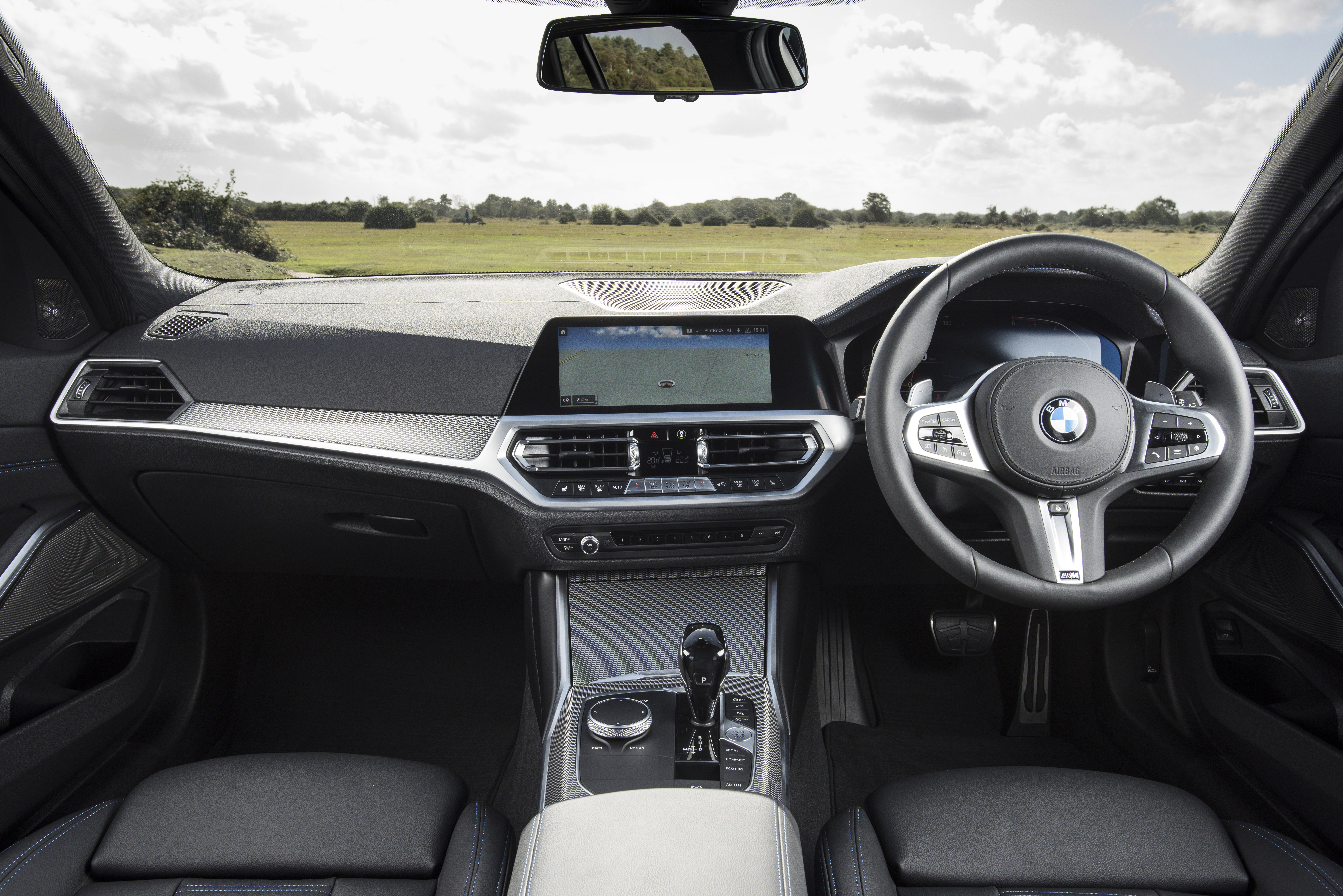 BMW_3_Series_Touring_320d_xDrive (4).jpg
